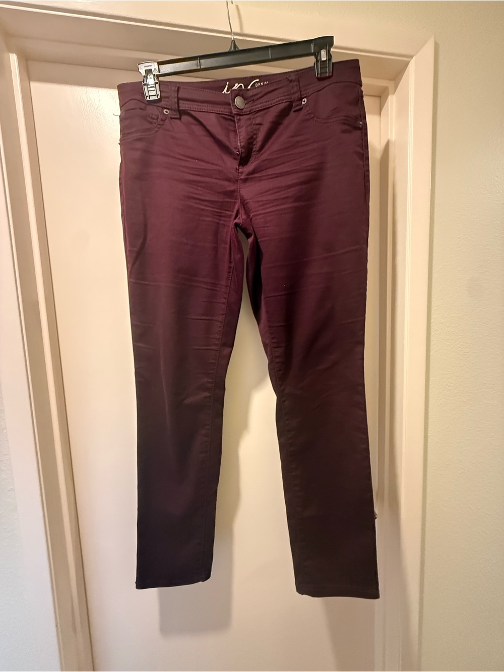 Size 14 Women’s Straight-Leg Jeans in Deep Plum